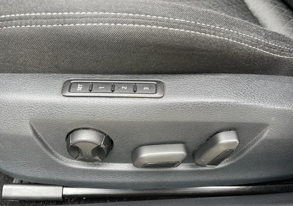 Skoda Superb cena 79900 przebieg: 153000, rok produkcji 2019 z Brzeszcze małe 781